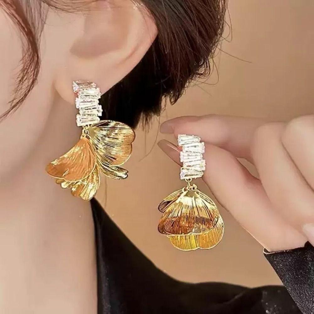 Heart Leaf Tassel Earrings Crystal Exaggerated Earrings Fashion Vintage Metal Earrings Party