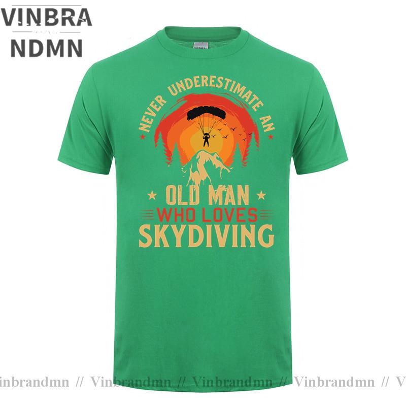 Vintage Retro Never Underestimate An Old Unisex Who Loves Skydiving T Shirt Unisex Unisex For Dad Birthday Gift Sky Diver Skydive Tshirt