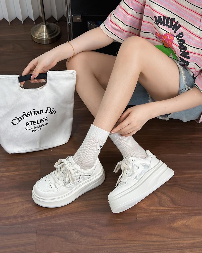 Summer leather platform white shoes women's 2025 new versatile popular mesh breathable muffin board shoes casual shoes
