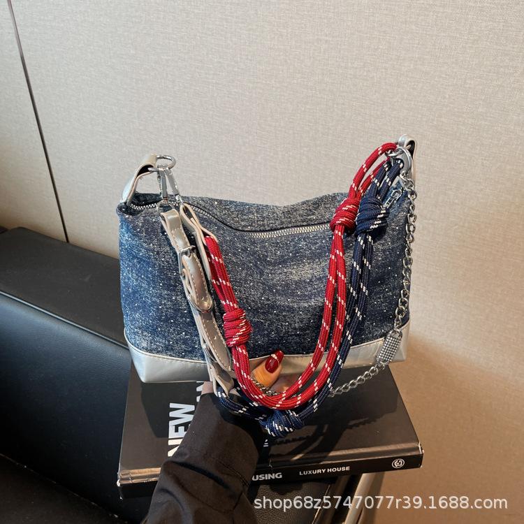 

Fashion splicing colored rope small bag women s 2025 new large-capacity casual commuter bag versatile one-shoulder crossbody bag королевский синий