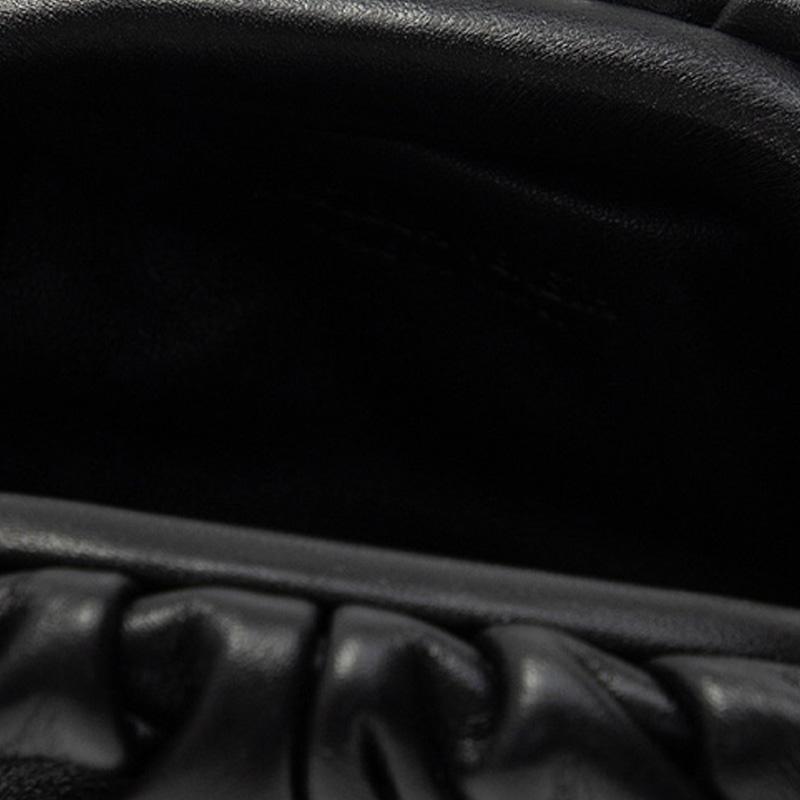 Bottega Veneta Magnetic Closure Calfskin Wallet Women wallet Black 577816VCP401229