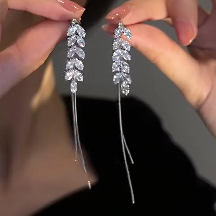 111 silver needle tassel long wheat ear earrings women, niche unique full diamond leaf stud earrings temperament show face thin earrings