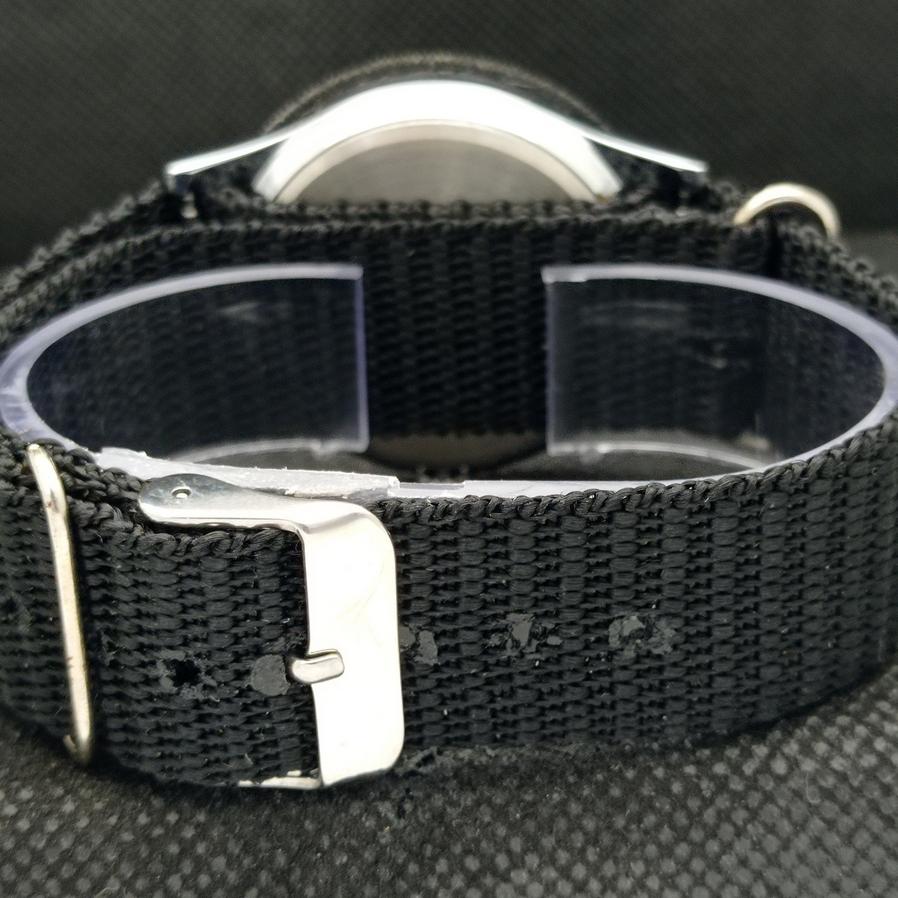 CEAS DE MÂNĂ BĂRBĂTESC ELVEȚIAN TITUS REFURBISHED BEZEL MOBIL CADRAN NEGRU 40MM a425319-2 RL-a425319