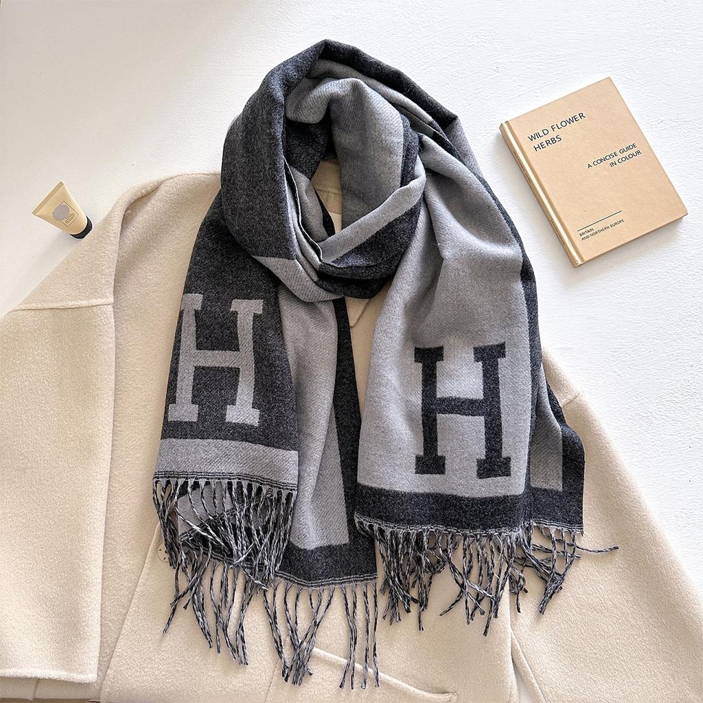 Herbst und Winter neuer Jacquard-Schal aus Imitatkashmir Damen verdickter warmer langer Fransen-Temperamentschal vielseitiges Schultertuch