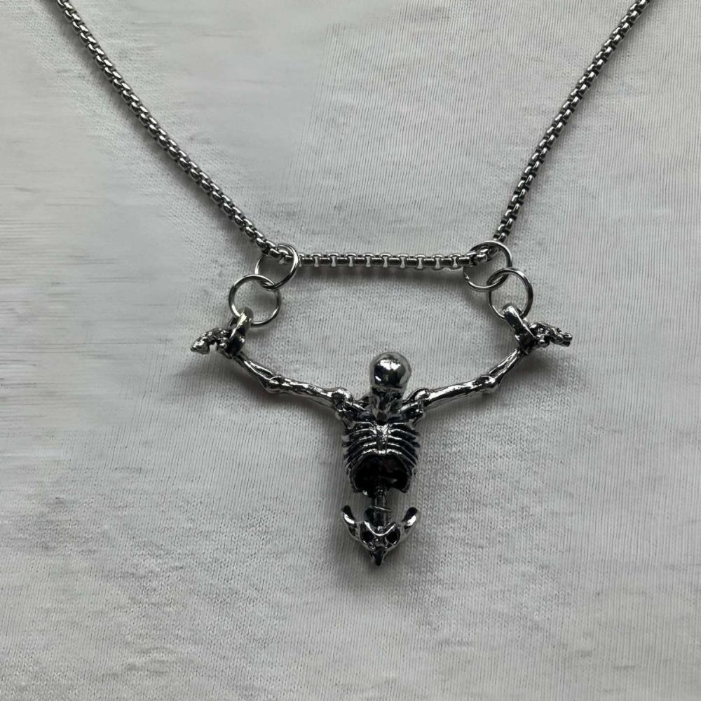 Gothic Weird Sliver Color Hanging Skeleton Corss Pendant Necklace for Women Men Halloween Scary Collar Chain Jewelry Accessories