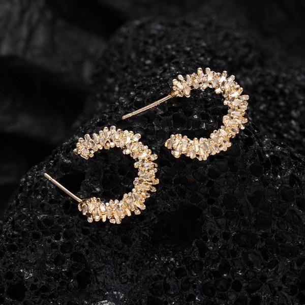 New Fashion Trend Unique Design Elegant Exquisite Irregular C Shape Earrings Female Jewelry Party Gift