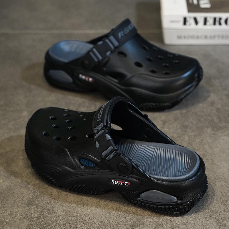 Hole shoes men's trendy summer wear casual slippers sports driving two wear teenagers beach sandals 2025 new