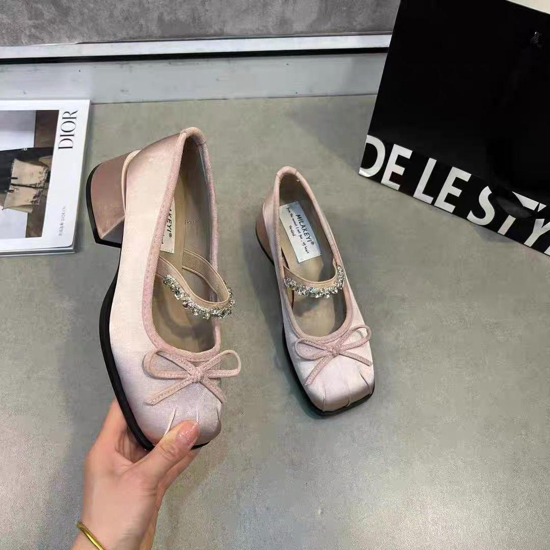 

Square toe shallow single shoes women s 2025 new spring and autumn Korean version of ballet flat French fairy gentle Mary Jane shoes 40