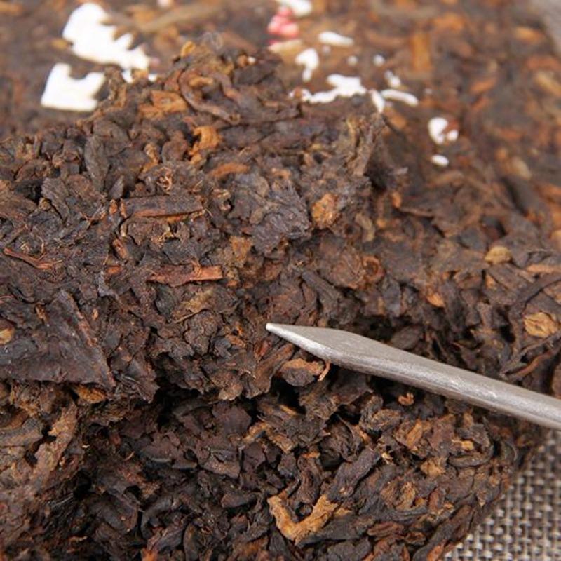 357g Menghai Zralý Puerh Čajový Koláč Gongbing Pu-erh Vařený Čaj Yunnan Starý Pu'er Čaj