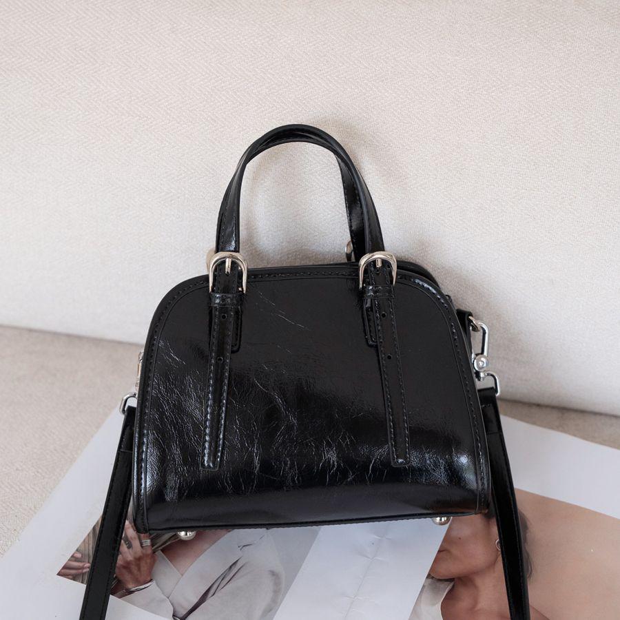 

2025 Women s Retro Fashion Large Capacity Crossbody Tote чёрный