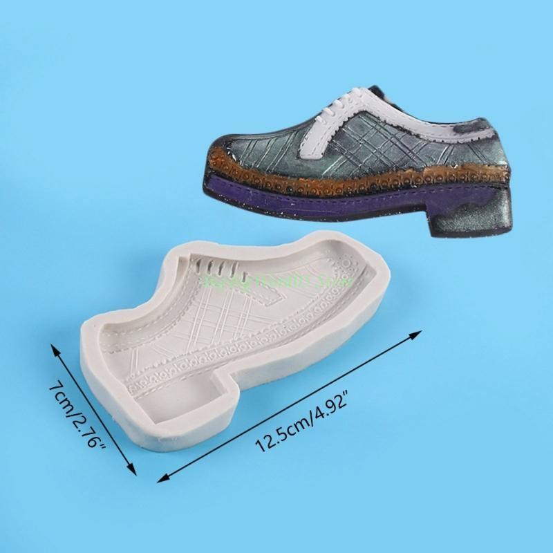 24TE Clothes and Hats Cake Mold Fondant Cake Silicone Baking Mould