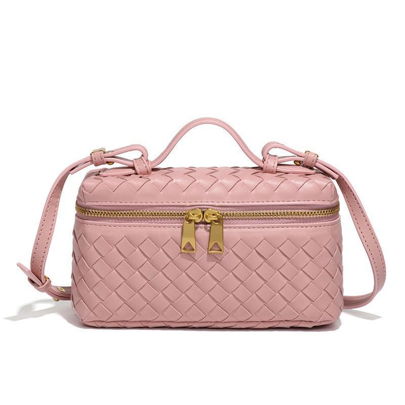 Handmade Woven Crossbody Tote - Stylish Single Shoulder Bag with Niche Design, Perfect for Practical Use.