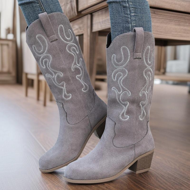 Large Size Women's Embroidered Boots 2025 Autumn and Winter New Retro Round Head Thick Heel V Mouth Western Cowboy Boots