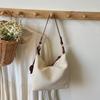 Summer lazy wind large-capacity tote bag women's new niche light luxury hand-woven underarm bag beach bag