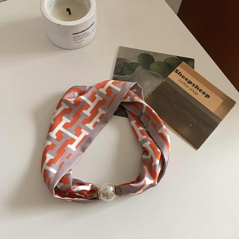 Pearl magnetic buckle small silk scarf women's lazy neck protection spring new versatile high-sense magnetic buckle necklace scarf