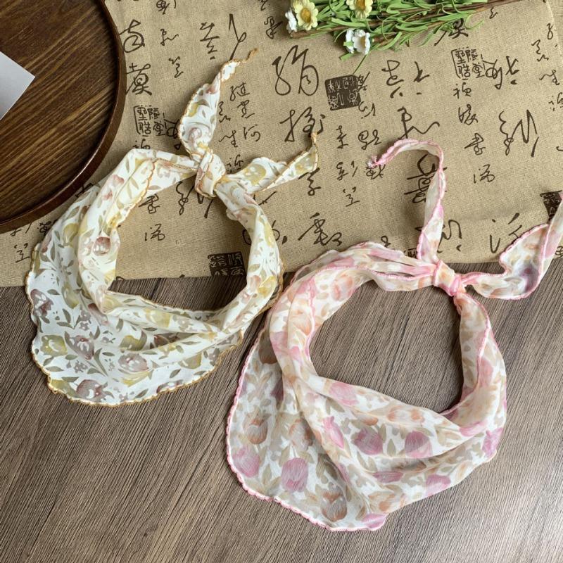 New product fresh and sweet curved tooth triangle scarf scarf women's hot-selling decorative small scarf silk scarf