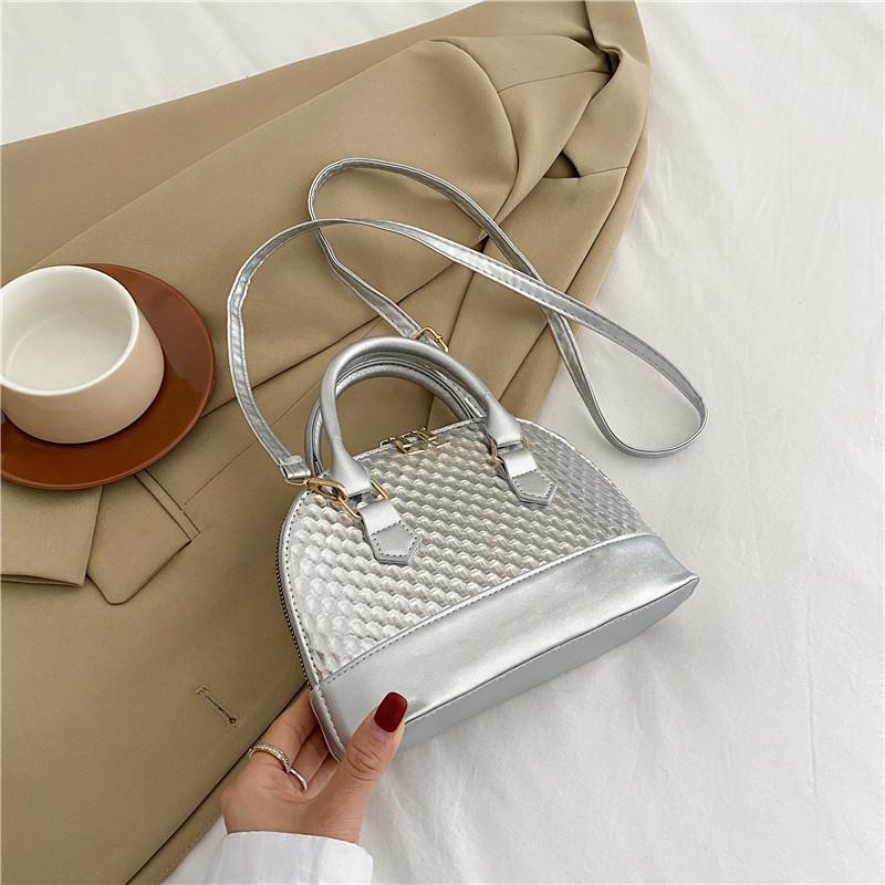 Trend Niche Bag Women's 2025 New Summer Fashion Foreign Shoulder Bag Messenger Bag Popular Portable Shell Bag