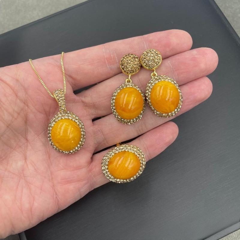 Beeswax Jade Inlaid Three-piece Set, Personalized Medieval High-end Point Diamond Jewelry