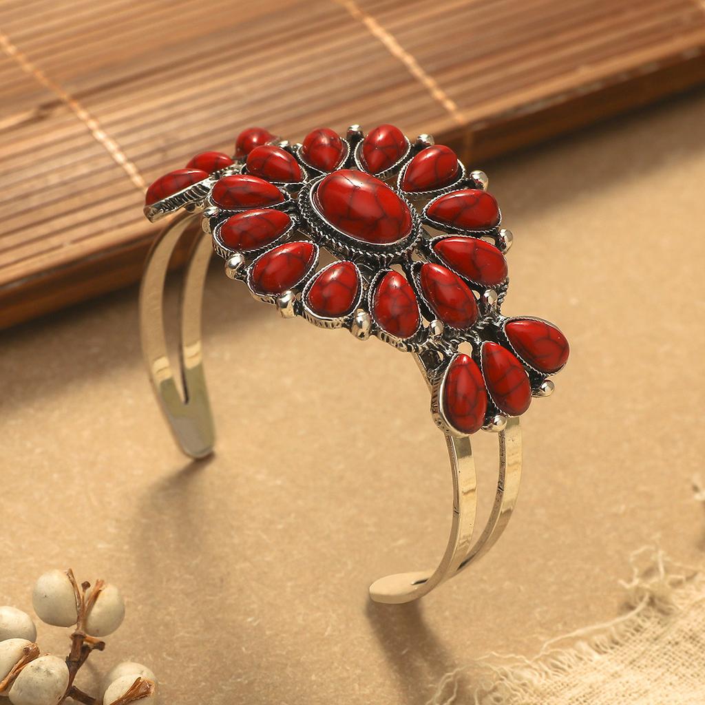 Cross Border Bohemian Retro Ethnic Style Turquoise Bracelet For Women Personalized And Fashionable Floral Bracelet From Europe And America