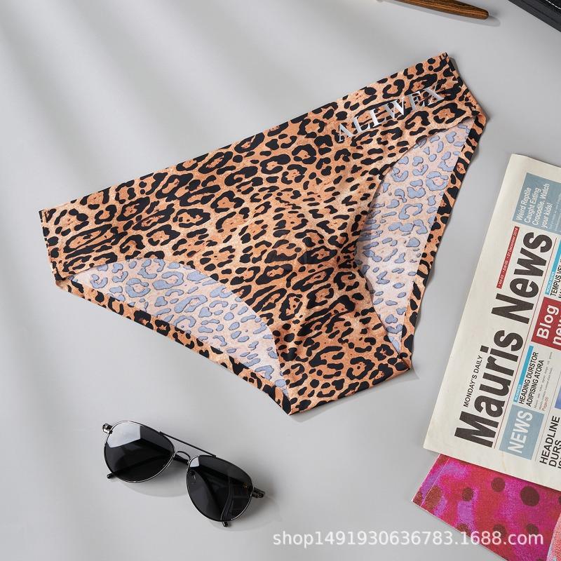 Herren 3D-konvexe Tasche sexy Tasche Ei-Buchstabe Leopardenmuster Eis-Seide Unterwäsche Slips Leopardenmuster Hose