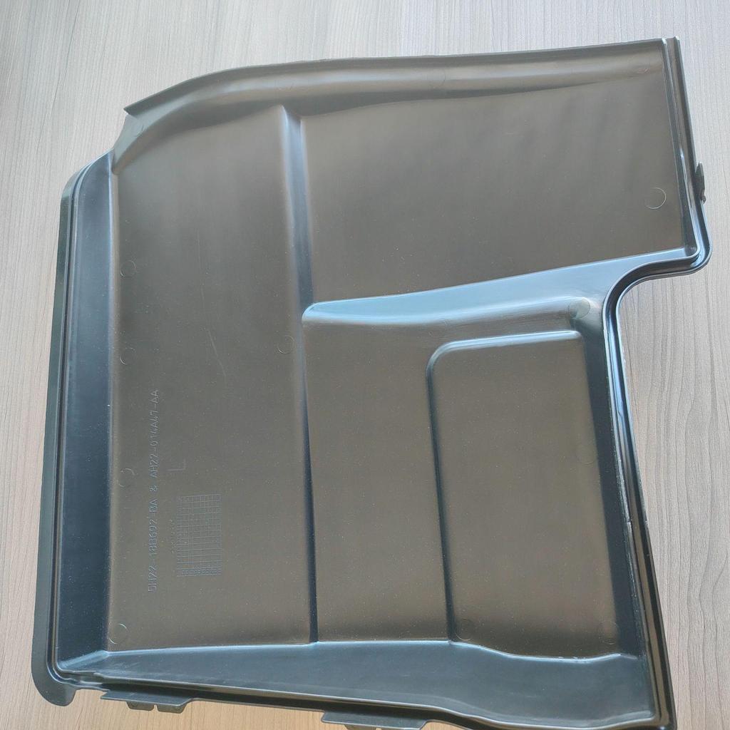 LR018527 Battery Box Top Cover for Land Rover