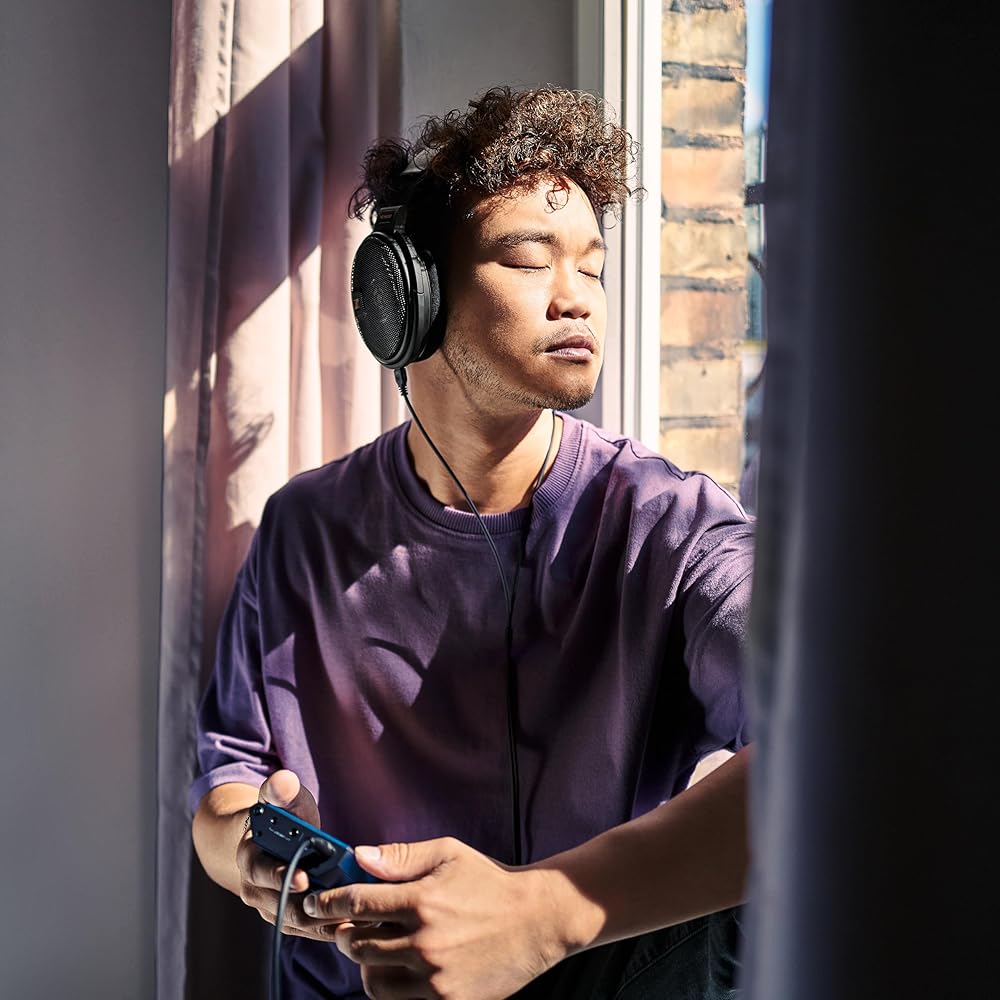 Sennheiser HD 660S2 Open-Back Over-Ear Headphones Black, Deep Bass, Audiophile Quality, Wired