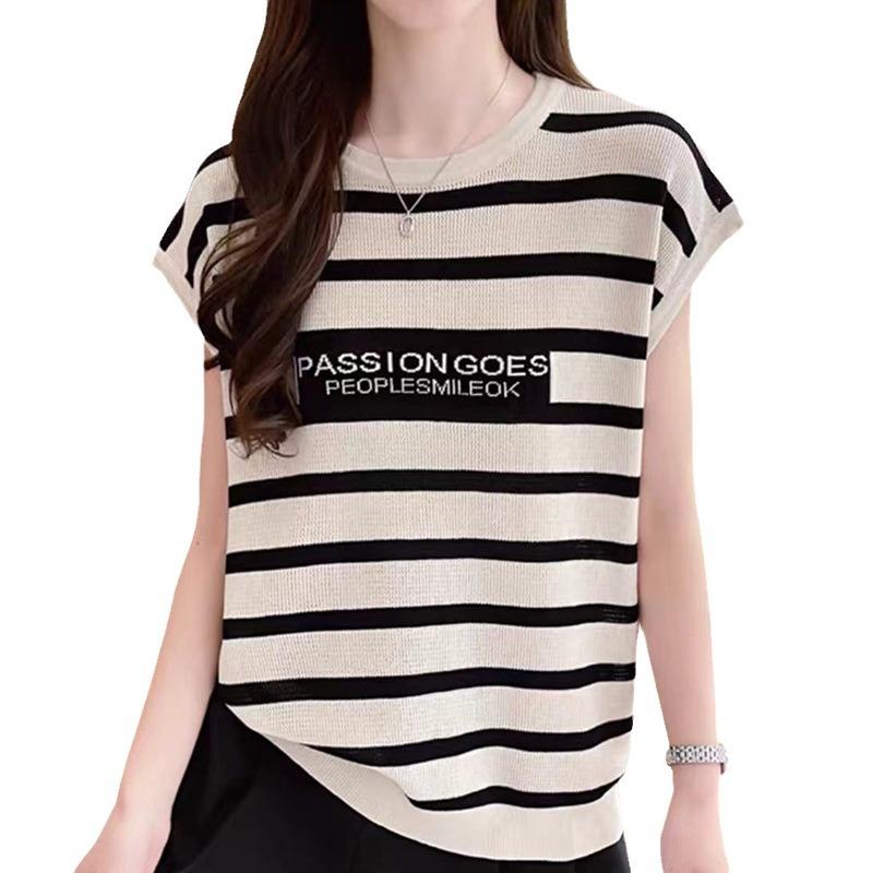 Gestreifter Kurzarm-Strickpullover Damen Sommer Koreanische Version Lockeres Design Bestickt Aushöhlungs-Temperament-Oberteil