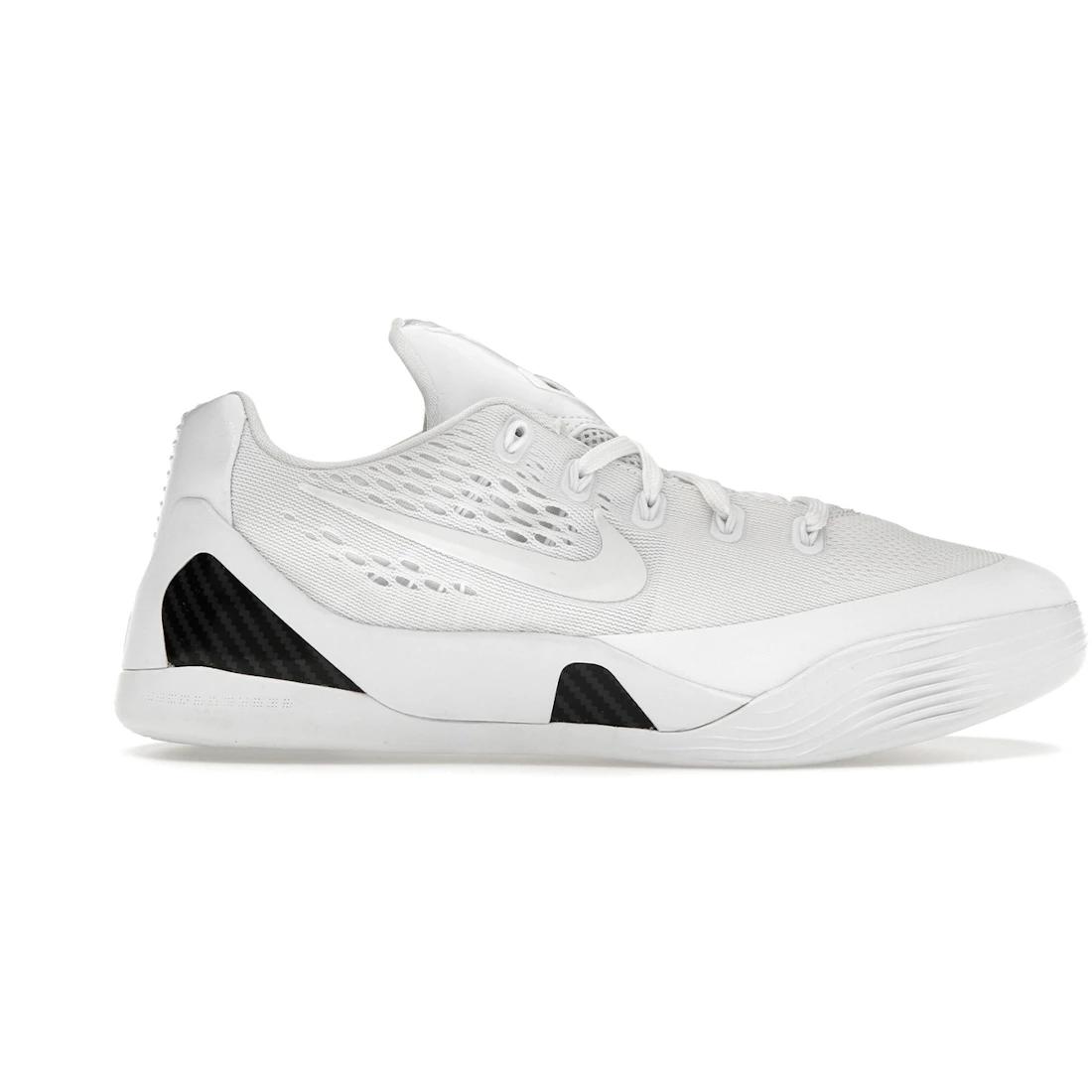 

Кроссовки Nike Kobe 9 Elite Protro Halo (GS)(FV3607-100) 37.5