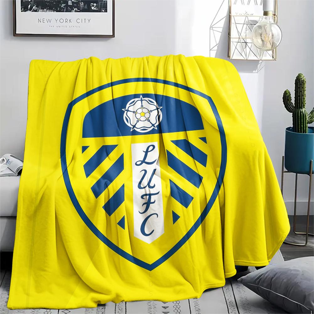 

Leeds United Logo,pattern Flannel Blanket, High quality Comfortable for All Seasons, Home Decor, Warmth and Comfort, Perfect for Gifts. 80cm x 120cm