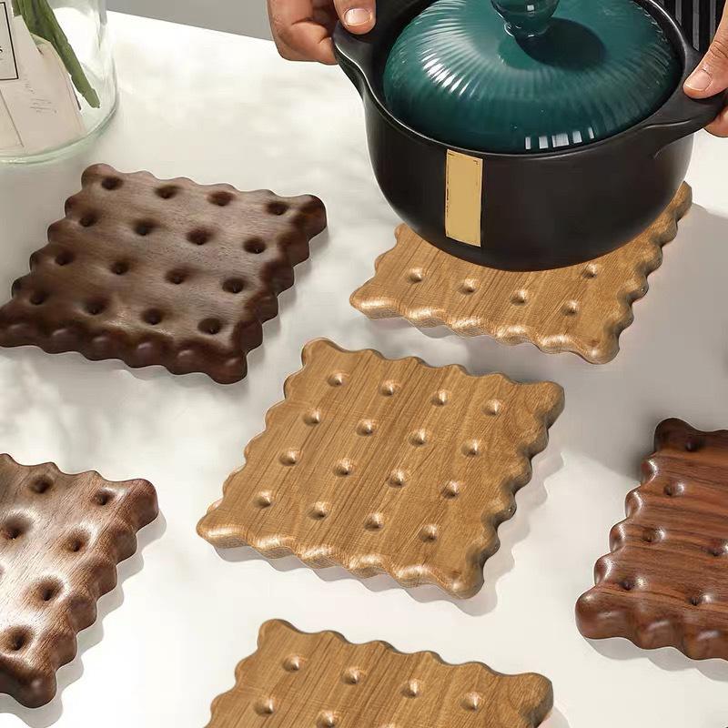 Creative Durable Biscuit Shape Wood Placemat Heat-Resistant Coffee Cup Coaster Friends Gifts Easy To Clean Table Decoration
