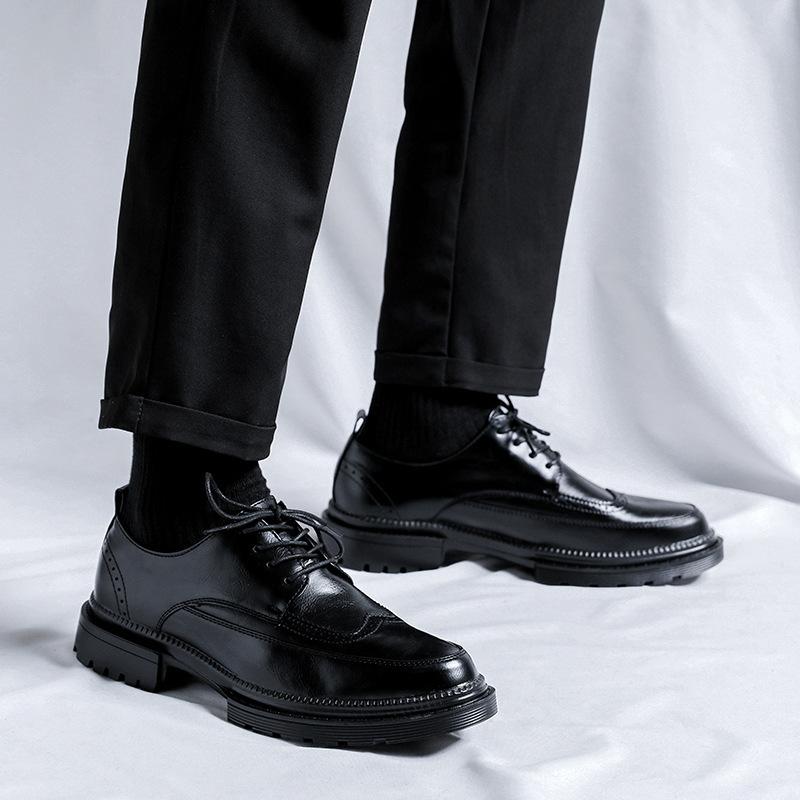 2025 Herren Koreanische Hochzeit Bräutigam Lederschuhe Herren Businesskleid Brock Britische Casual Lederschuhe