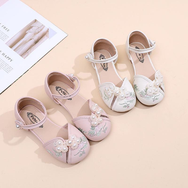 New style girls' Hanfu shoes, summer traditional Chinese sandals, children's shoes to match with horsehair skirts, Chinese embroidered shoes, ancient