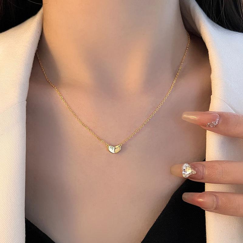 Acacia Dou Hongdou Necklace Doudou Clavicle Chain Light Luxury New Year Autumn and Winter New Fashion