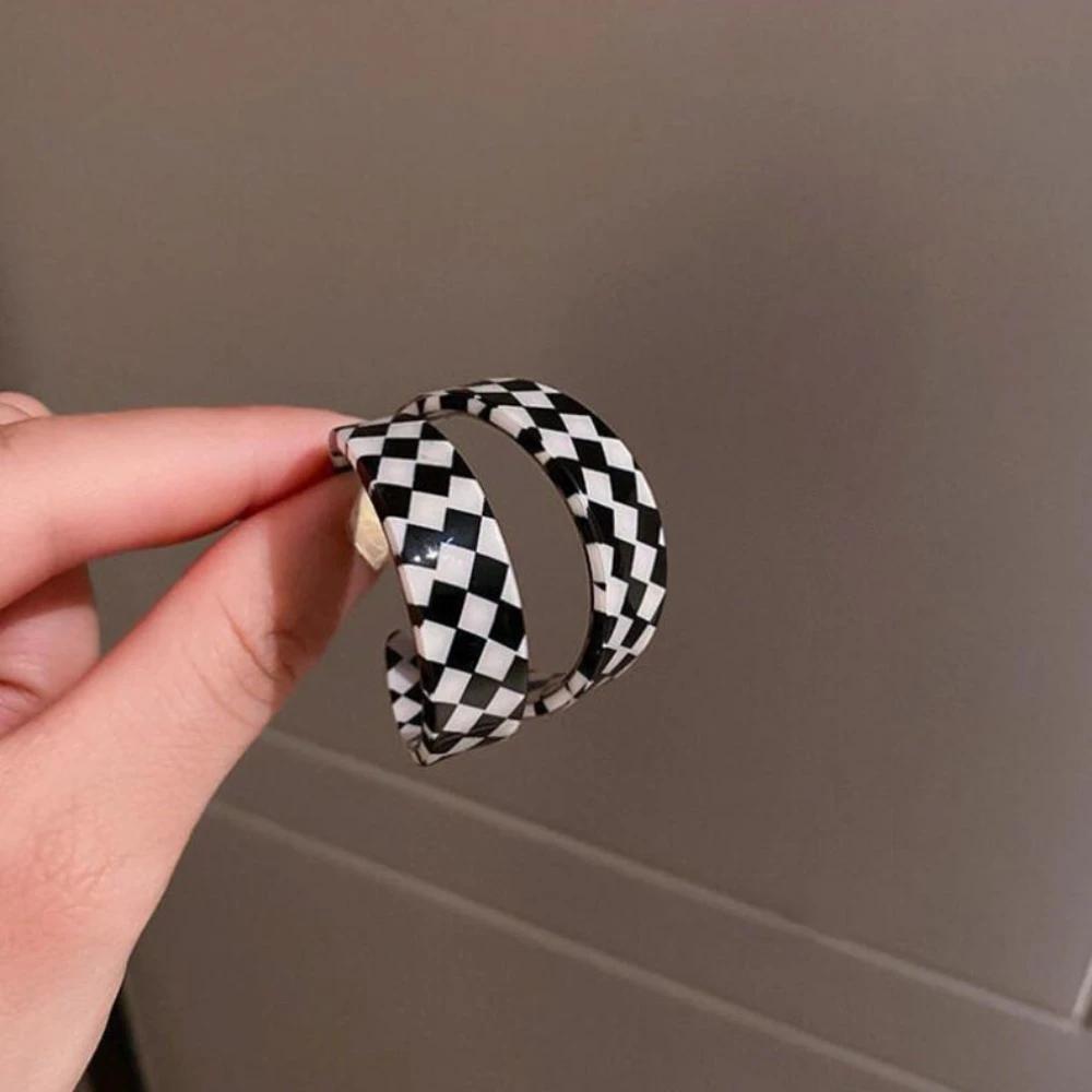 Orecchini Vintage Esagerati Cerchio Grande Bianco e Nero Cerchi in Acrilico per Donna Gioielli Accessori Moda Coreana Regalo