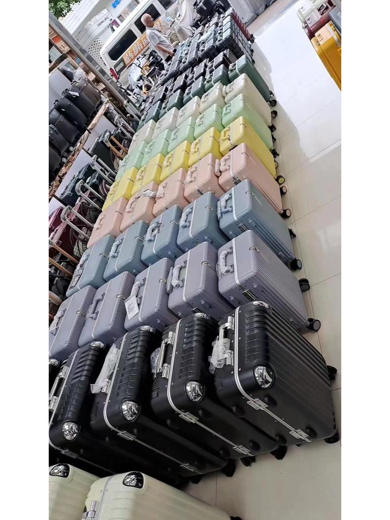 Silent Universal Skate Wheel Suitcase - 20" Boarding Password Box & 24" Trolley Case for Women