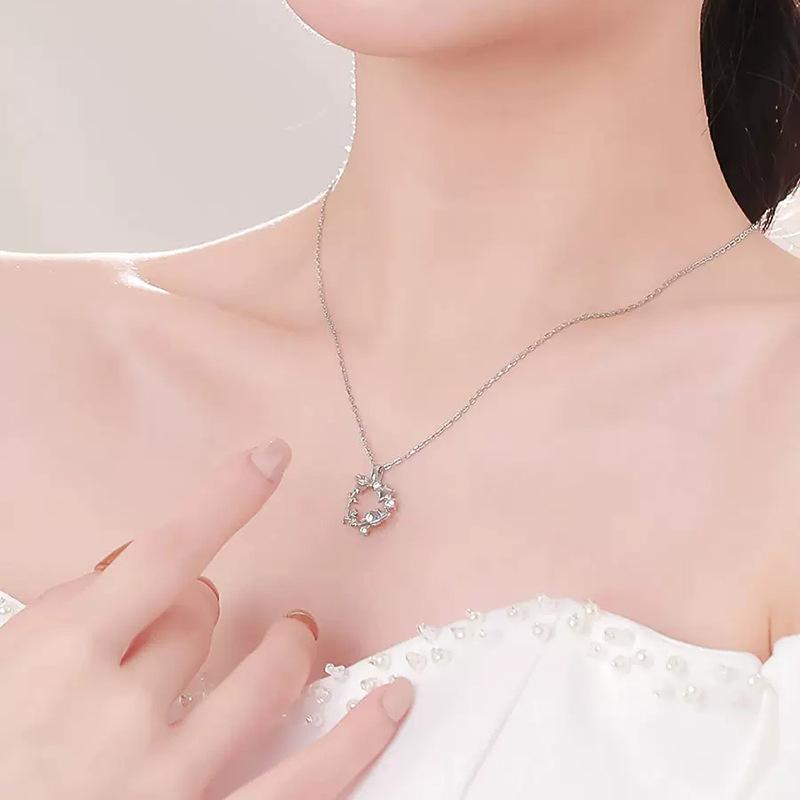 Náhrdelník Malý princ s růží z ryzího stříbra 925 - Elegantní přívěsek planeta, Perfektní vánoční dárek pro ni