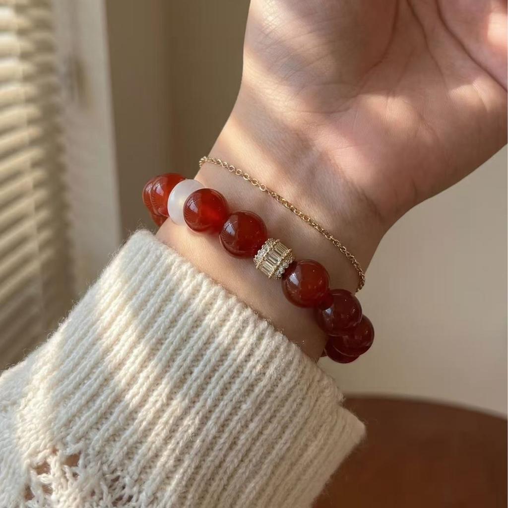 Winter Joy2026Natural Red Agate Crystal Bracelet - High-End Luck-Bringing Amulet for Women