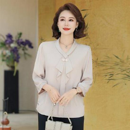 

Chic Thin Spring Top for Middle-Aged Women – Long-Sleeve Base Layer Shirt for Early Spring and Autumn 2XL абрикосовий