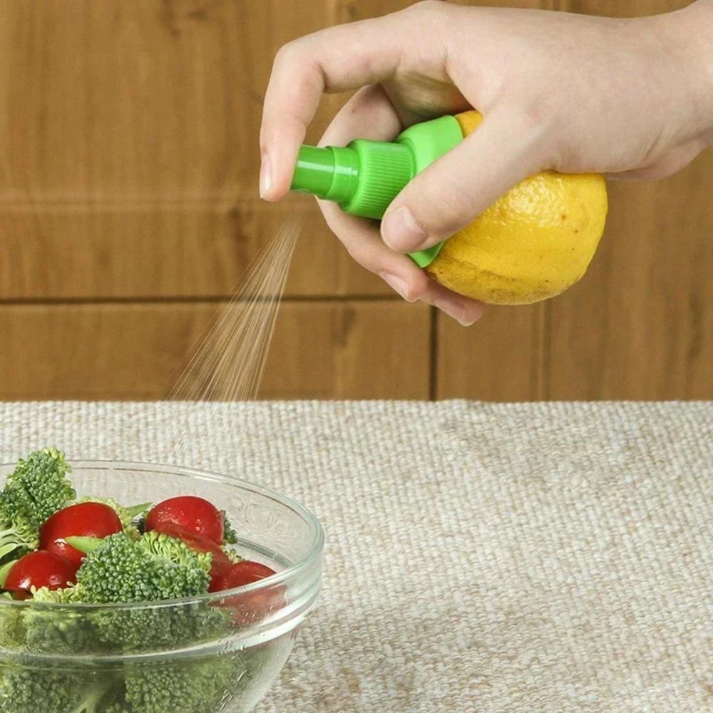 1pc Manual fruit juice spray Juice citrus spray Fruit juice squeezer lemon squeezer  Kitchen supplies