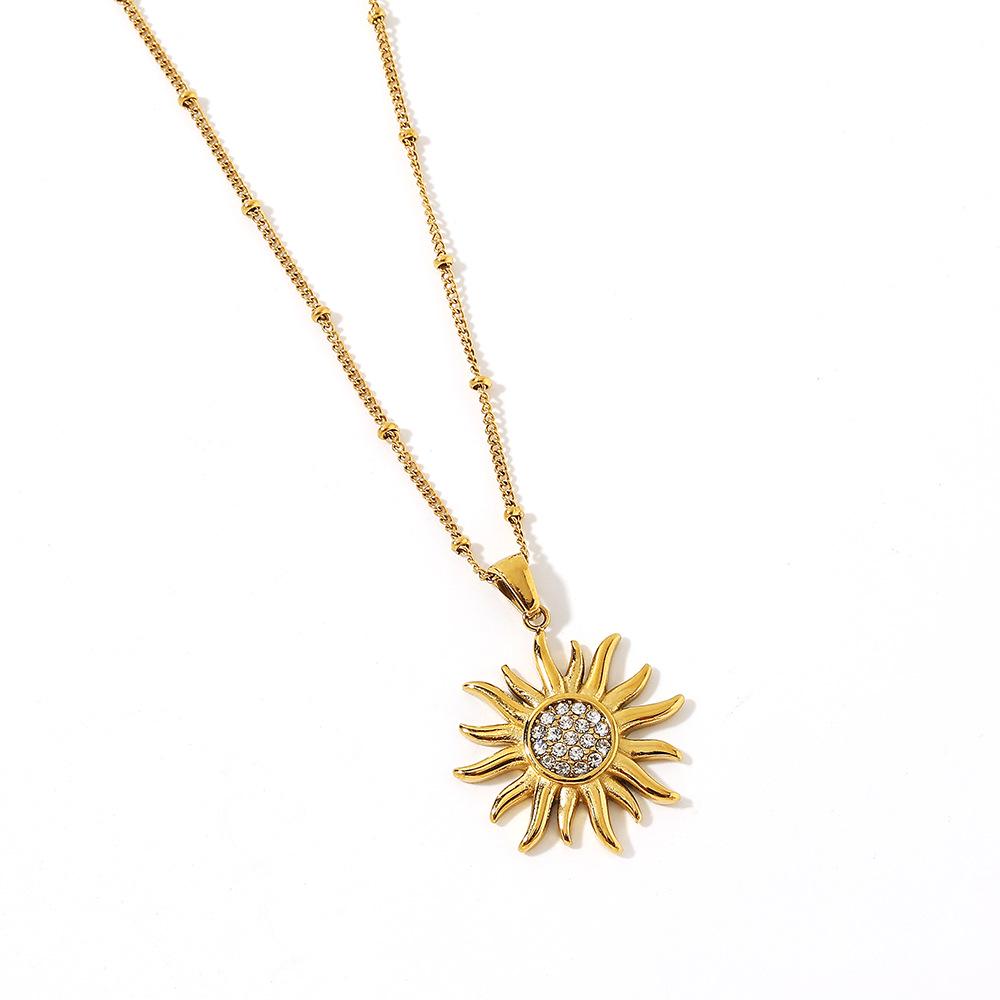 Collana a Sole in Acciaio Inossidabile Placcato Oro 18K con Pietre di Zirconia - Stile Europeo e Americano, Resistente allo Sbiadimento.