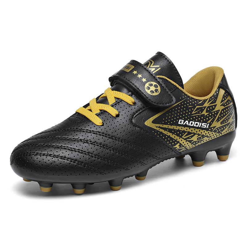 A Pair of Boys and Girls Four-season Leather Football Boots with Long Studs Wear-resistant Football Shoes Sizes 31-39