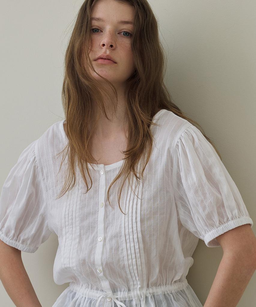 BUT'TON [10Th]Doby Pleats Blouse (Ivory)
