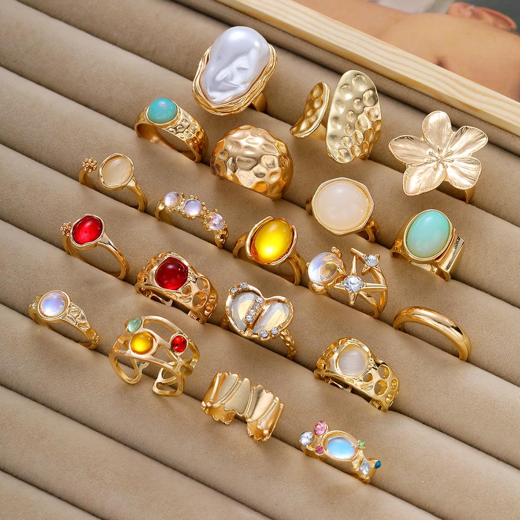 Vintage Gold Color Floral Gemstone Ring Set For Women Heart Hammered Texture Pearl Opal Inlaid Stackable Rings Trendy Jewelry