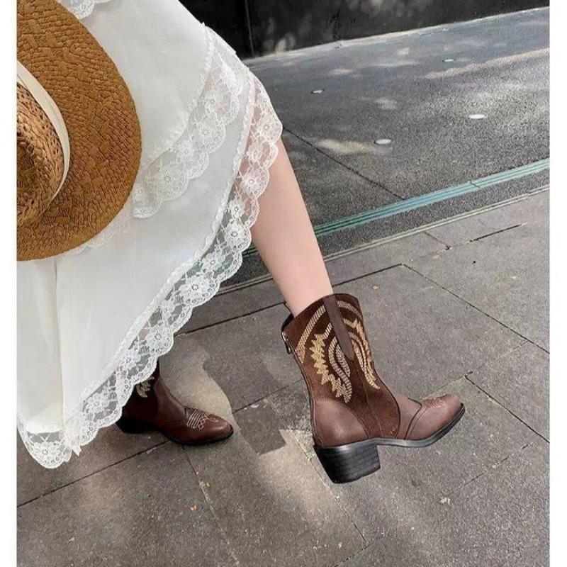 Large size pointed thick heel Martin boots women's autumn and winter new embroidery one-pedal Chelsea boots women