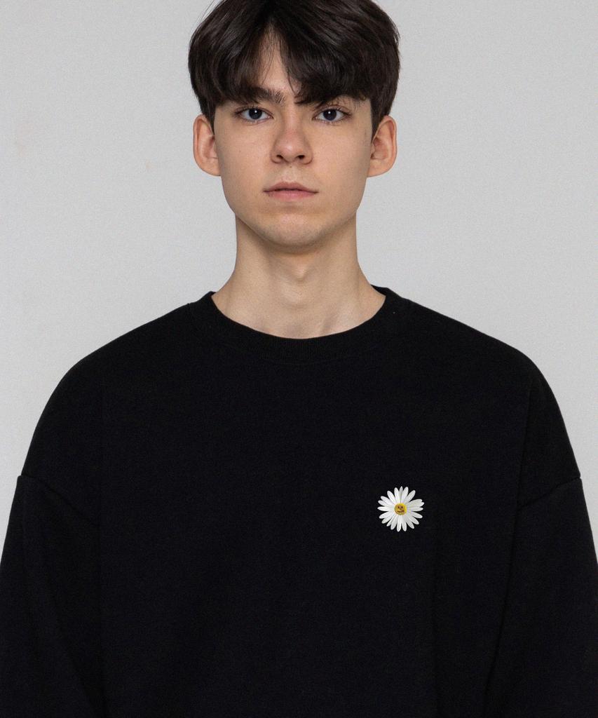 GRAVER [Unisex] Small Daisy Flower Logo Smile Sweatshirt_Black