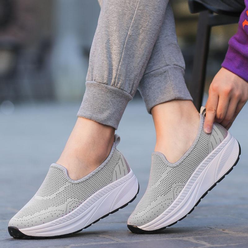Hollow rocking shoes women's ****** and summer new s**t-soled walking shoes one pedal thick-soled old ******* cloth shoes women's shoes