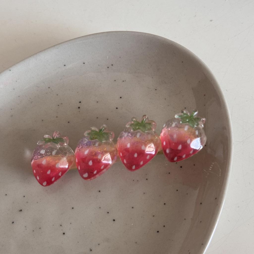 Fermaglio per Capelli Fragola Carino Colore Gelatina Ragazze Lolita Frangia Pinzetta a Bec de Canard Ragazze Dolci Clip Laterale per Capelli Accessori per Acconciature Estive