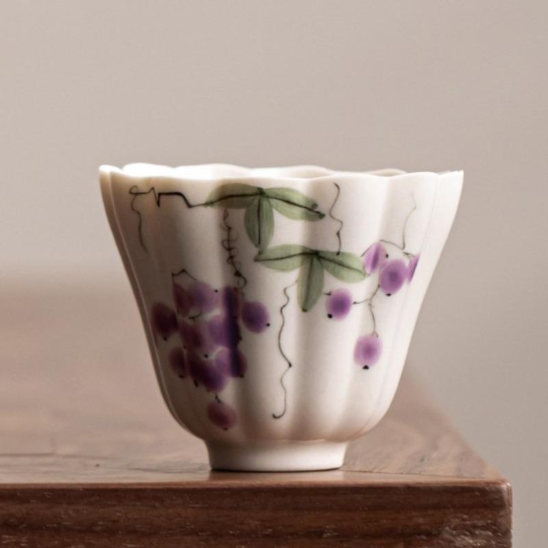

2pc/lot Hand Drawn Grape Flower Mouth Teacup Aesthetic Tea Bowl Jug Smelling Cup Jianzhan Master Cups Tea Service Ornaments 65ml