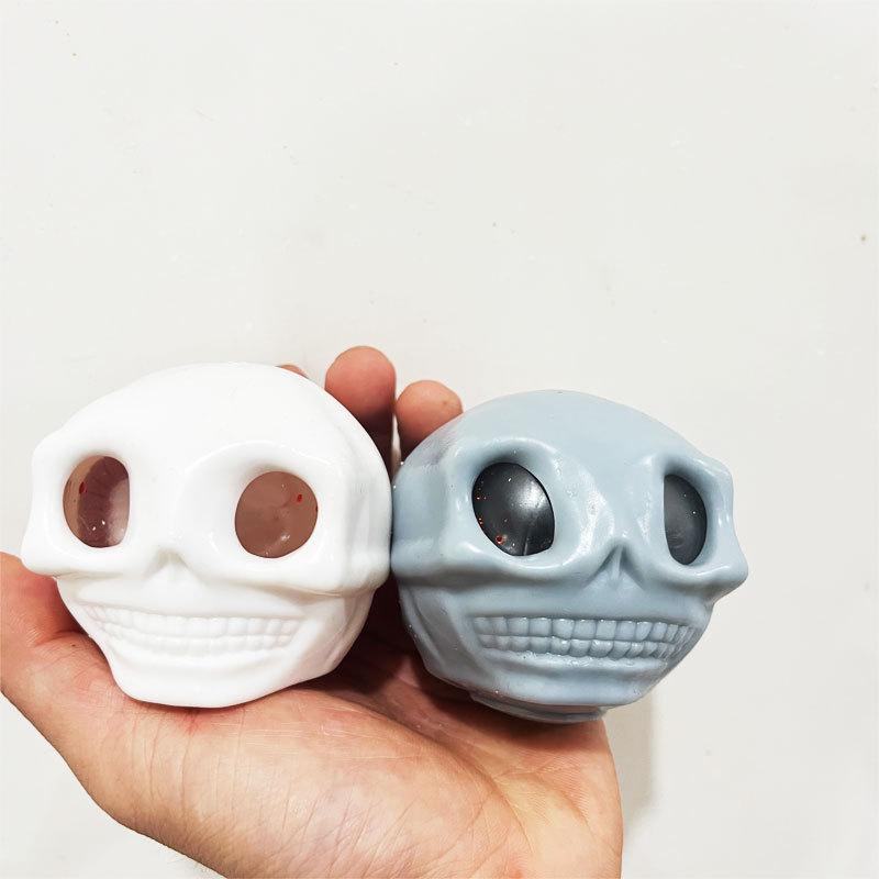 1/2Pcs Squeeze Skulls With Blood And Maggots Halloween Prank Toys Halloween Stress Balls Squeeze Skull Fidget Decompression Toy