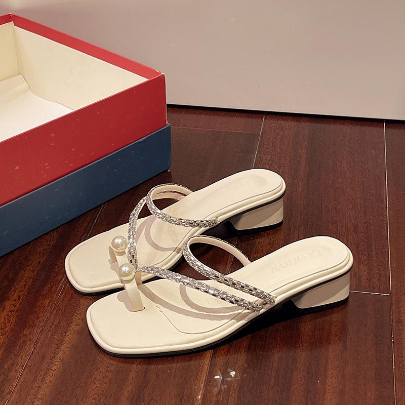 Fashion pearl one-word with set toe casual women's shoes 2025 summer new thick heel outer wear cool slippers 2025 direct sales